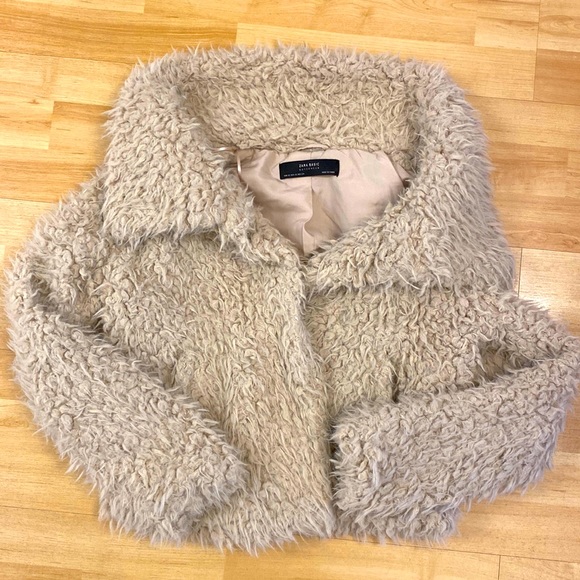 SOLD- Zara jacket - Picture 1 of 3